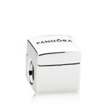 Pandora Club Charm image