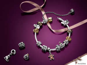 Pandora Jared Exclusive Free Ornament Deal 2016